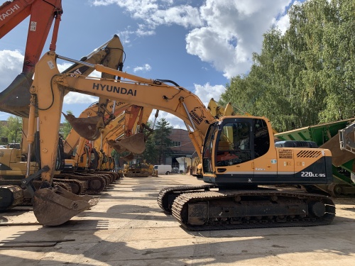 Экскаватор гусеничный Hyundai R220LC-9S